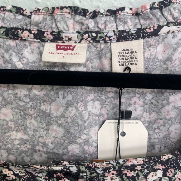 NWT Levi’s black floral crop button-up cotton blouse size large - Picture 3 of 4